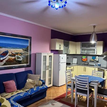 Sunny Apartment *